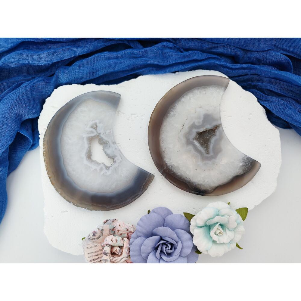 Druzy Agate Flat Moon Crystal Carving